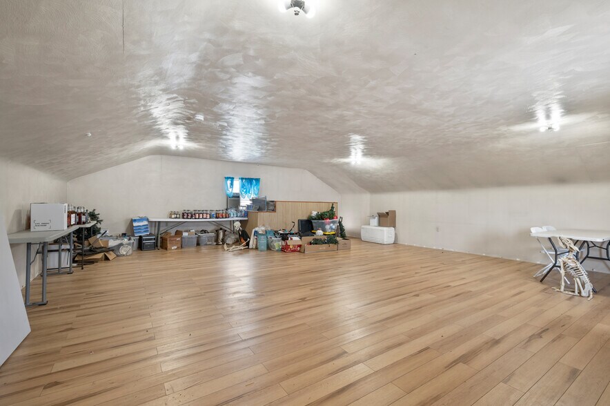 More Photos Of 2006 Mount Pleasant Rd, Greensburg Freestanding For Sale