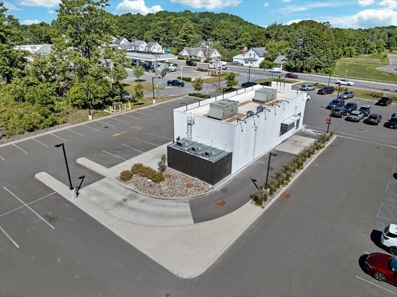 More Photos Of 658 Hoosick Rd, Troy Fast Food For Lease