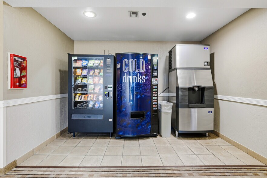 More Photos Of 1575 S Meridian Rd, Meridian Hotel For Sale