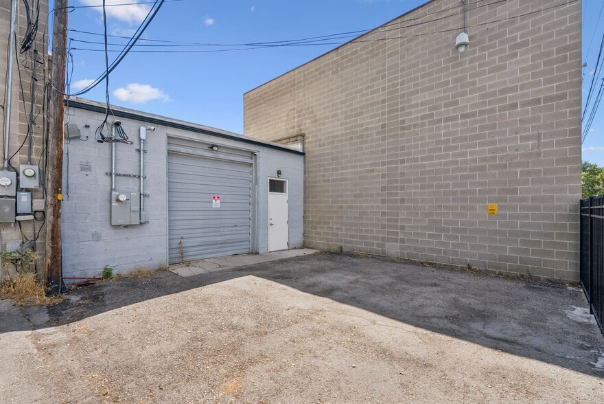 More Photos Of 1010 S State St, Salt Lake City Storefront For Sale