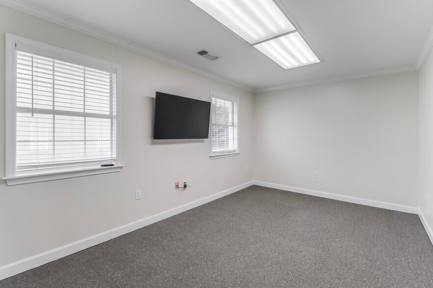 More Photos Of 831 Highway 90, Bay Saint Louis Office For Sale