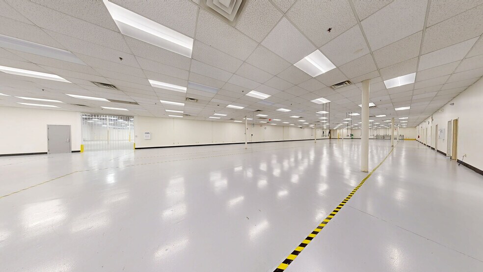 More Photos Of 126 Merrimack St, Methuen Manufacturing For Lease