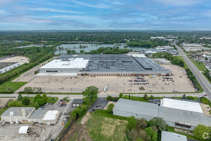 More Photos Of 900 Knell Rd, Montgomery Distribution For Lease