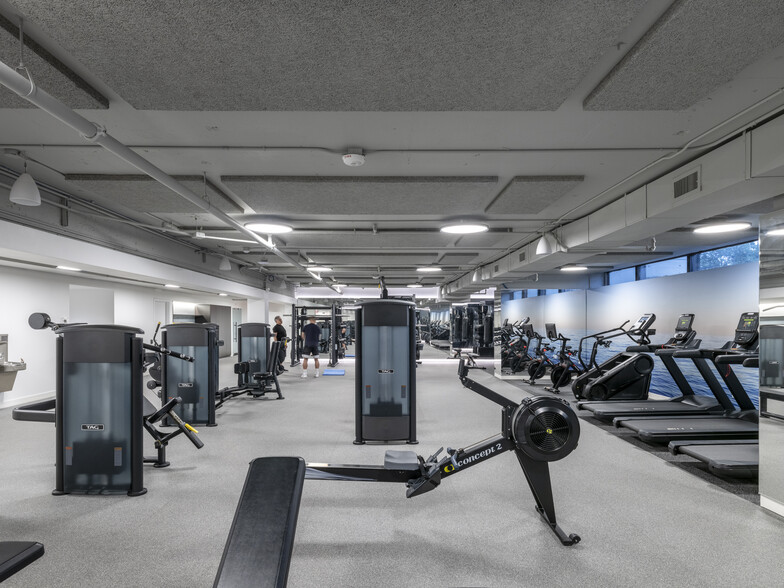 More Photos Of 2 S Biscayne Blvd, Miami Office Residential For Lease