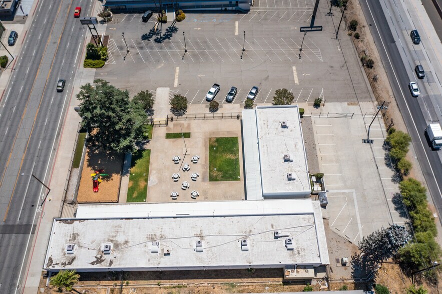 More Photos Of 1170 W Ramsey St, Banning Freestanding For Lease