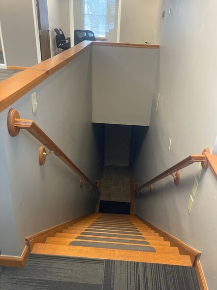 More Photos Of 6 Creamery Brk, East Granby Medical For Sale