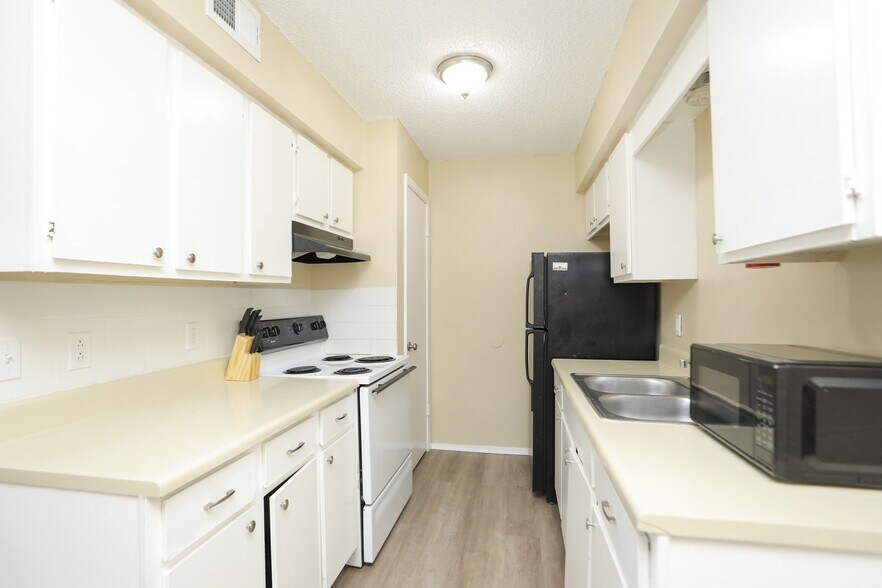 More Photos Of 2910 Old Lane City Rd, Wharton Apartments For Sale