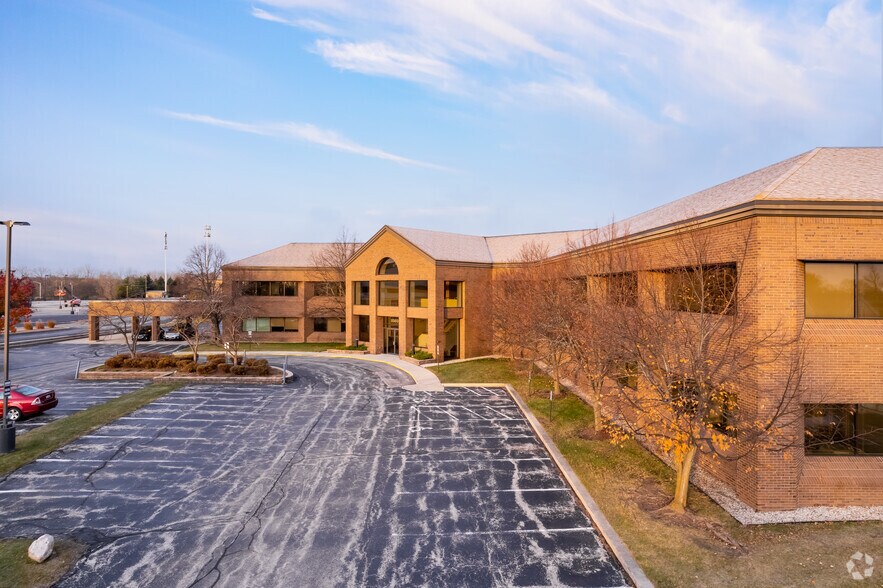 More Photos Of 8989 N Port Washington Rd, Bayside Office For Lease