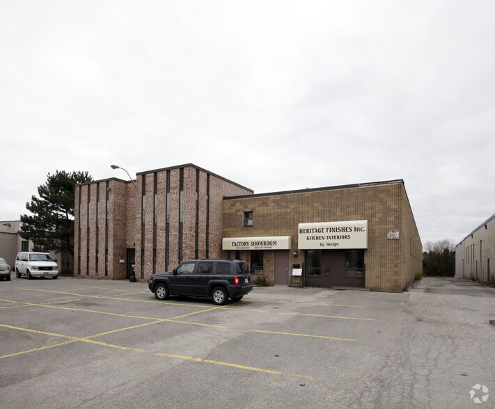 Primary Photo Of 1108 Speers Rd, Oakville Showroom For Lease