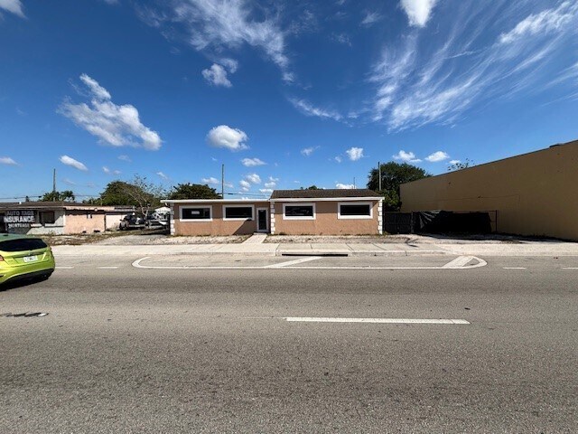 More Photos Of 6221 Pembroke Rd, Hollywood Office For Lease