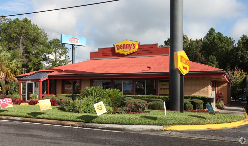 More Photos Of 14697 Duval Rd, Jacksonville Restaurant For Lease