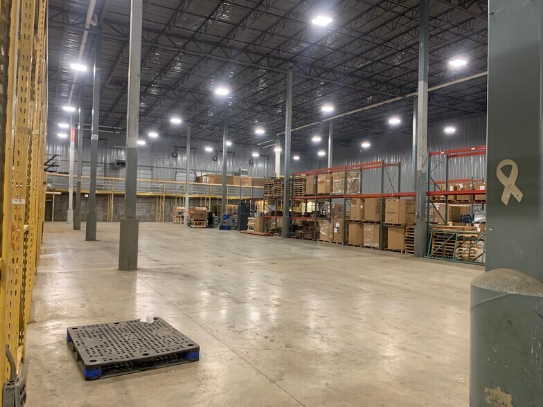 More Photos Of 1042-1050 W Swanzey Rd, Swanzey Warehouse For Sale