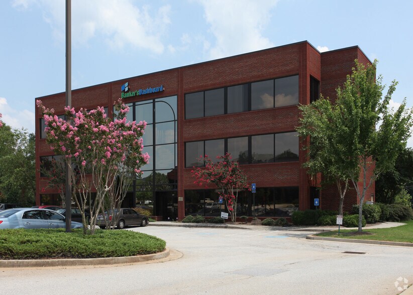 Primary Photo Of 825 Fairways Ct, Stockbridge Office For Lease