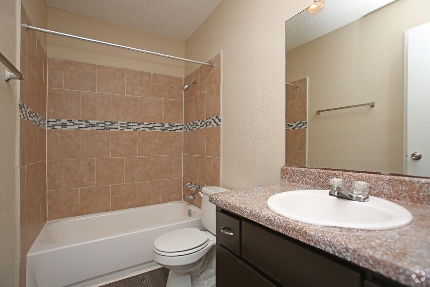 More Photos Of 801 S Allen Genoa Rd, South Houston Apartments For Sale