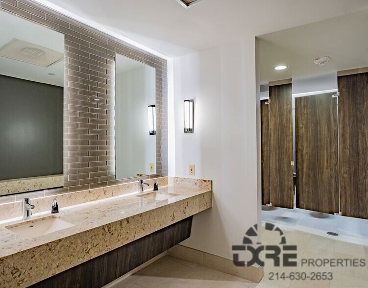 More Photos Of 12400 Coit Rd, Dallas Office For Lease