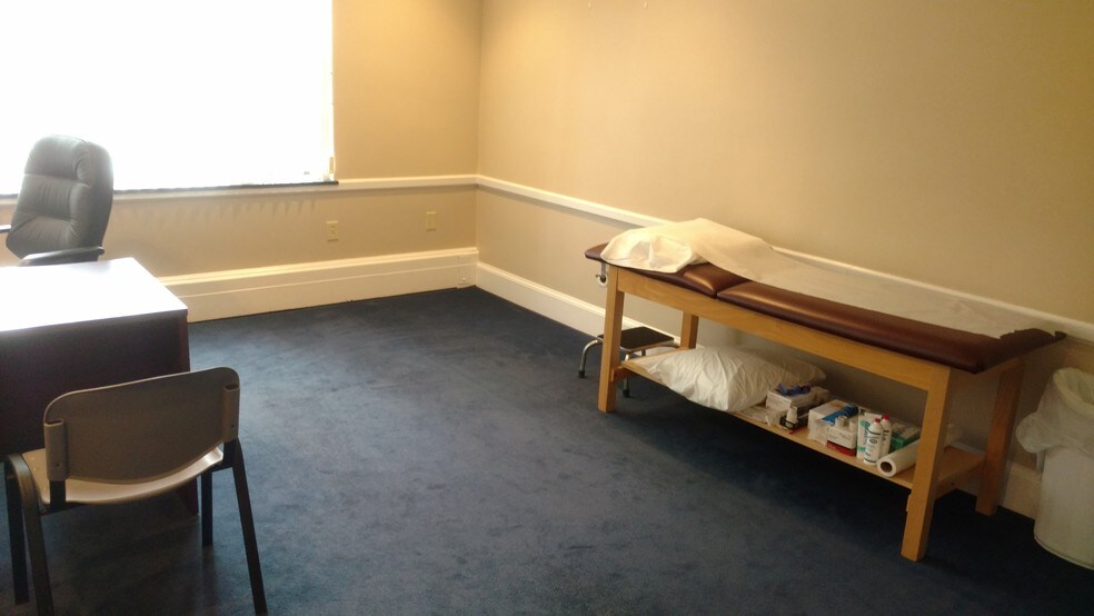 More Photos Of 536 Washington St, Abington Medical For Lease