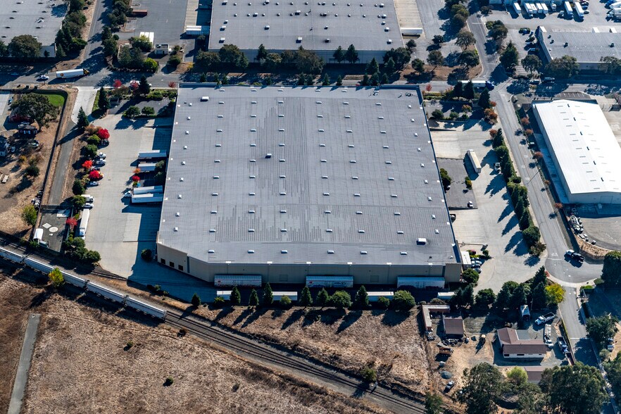 More Photos Of 1000 Green Island Rd, American Canyon Warehouse For Lease
