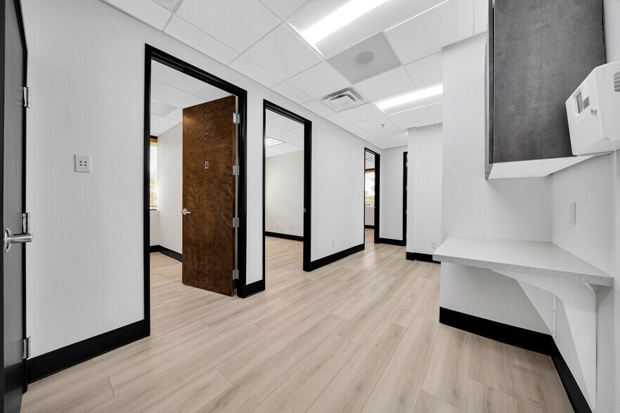 More Photos Of 4045 E Union Hills Dr, Phoenix Medical For Sale