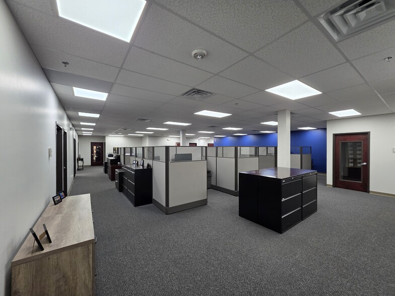 More Photos Of 303 Corporate Center Dr, Stockbridge Office For Lease
