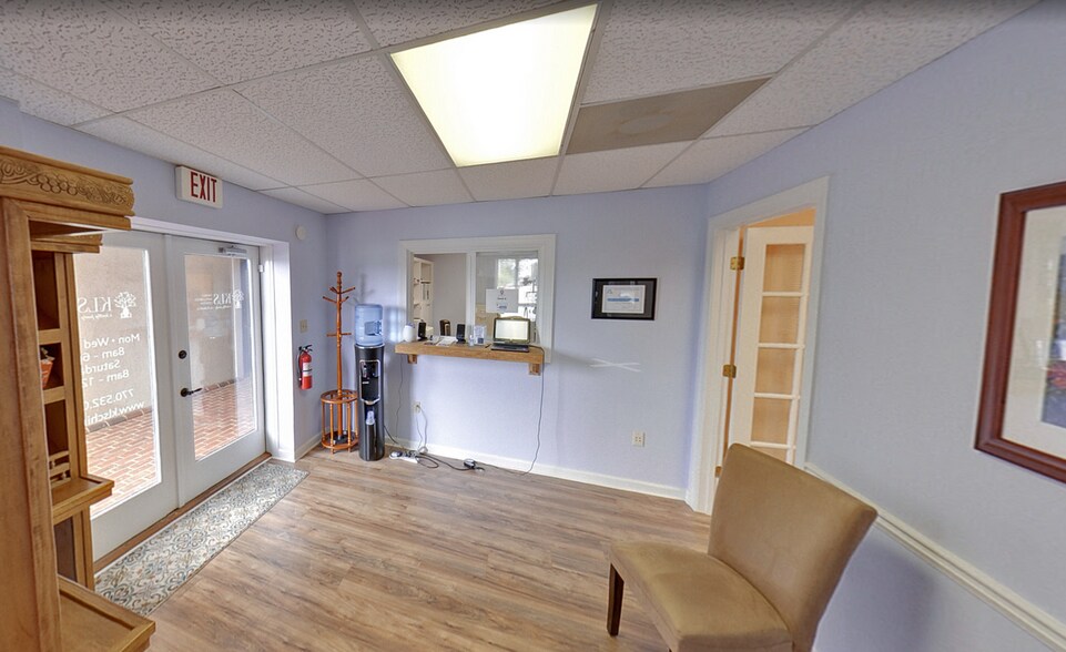 More Photos Of 307 Green St NW, Gainesville Office For Lease