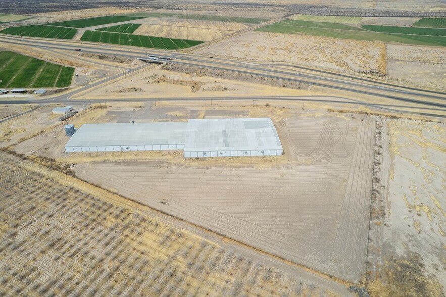 More Photos Of East of Balmorhea, TX, Exit 209, I-10 and Hwy 17, Balmorhea Distribution For Sale