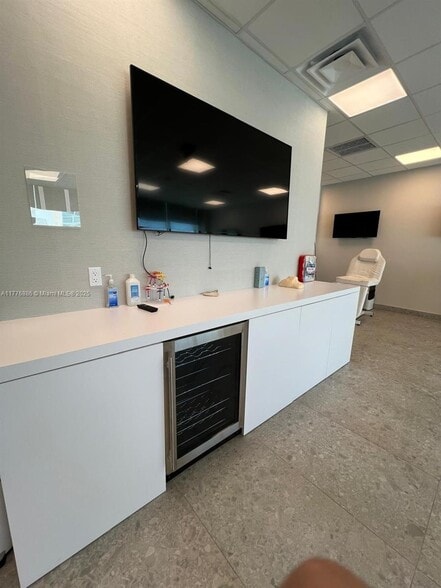 More Photos Of 2820 NE 214th St, Aventura Loft Creative Space For Sale
