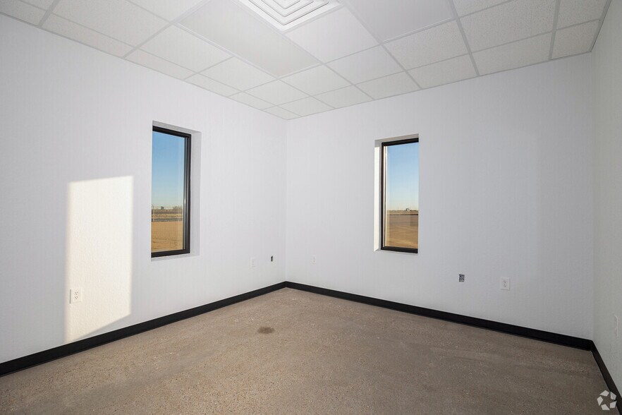 More Photos Of 14521 W I-20, Odessa Warehouse For Lease