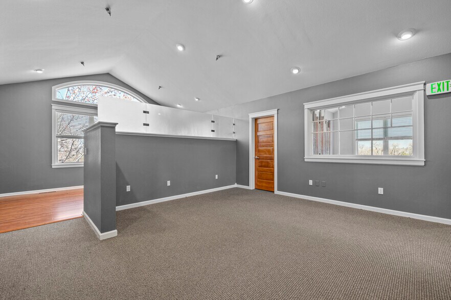 More Photos Of 7102 La Vista Pl, Niwot Medical For Sale