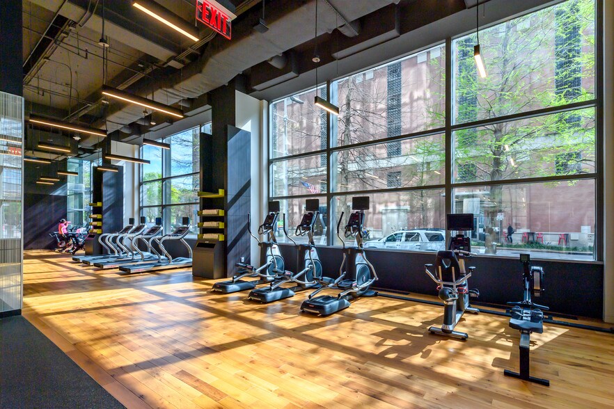 More Photos Of 1401 McKinney St, Houston Office For Lease