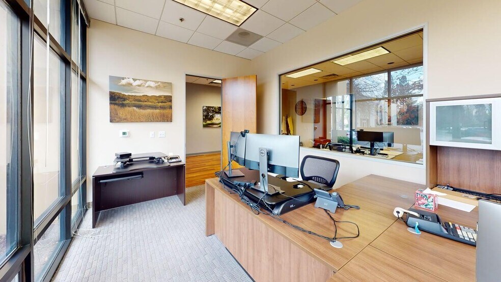 More Photos Of 105 Foss Creek Cir, Healdsburg Medical For Lease