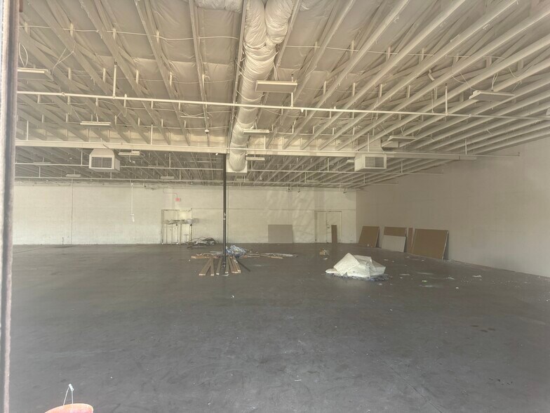 More Photos Of 116 N Lindsay Rd, Mesa Unknown For Lease