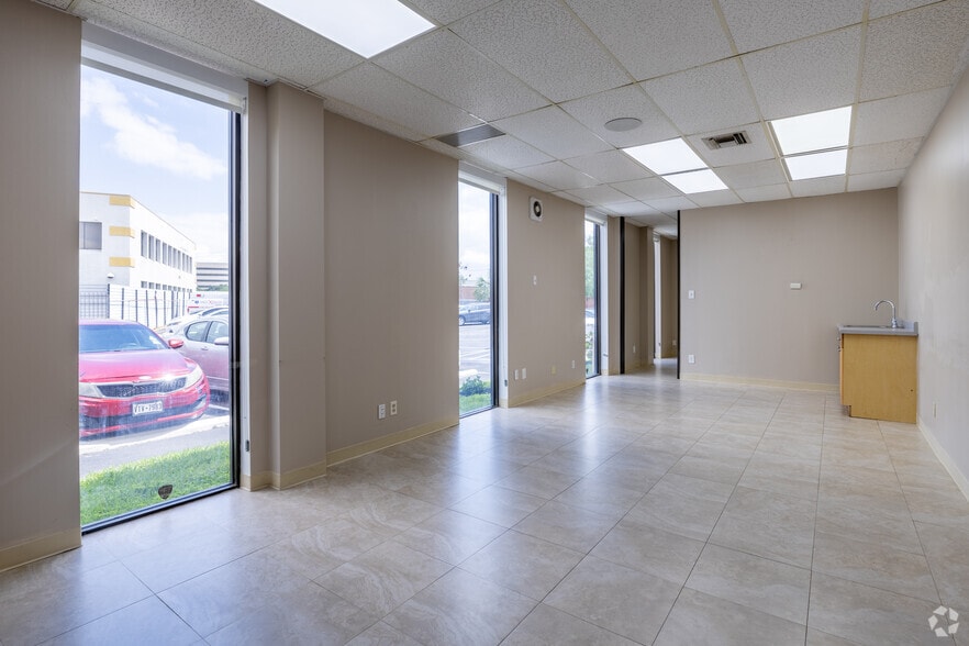 More Photos Of 6720 Sands Point Dr, Houston Office For Lease