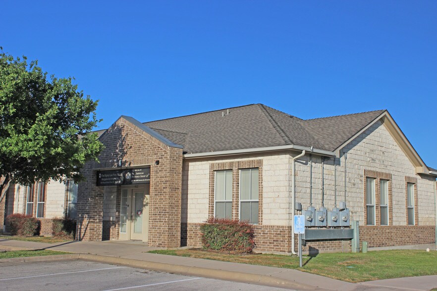 Primary Photo Of 600 Round Rock West, Round Rock Office For Lease