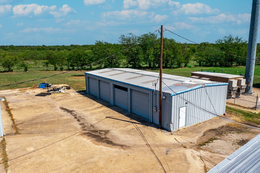 More Photos Of 5878 W US Highway 80, Terrell Showroom For Sale