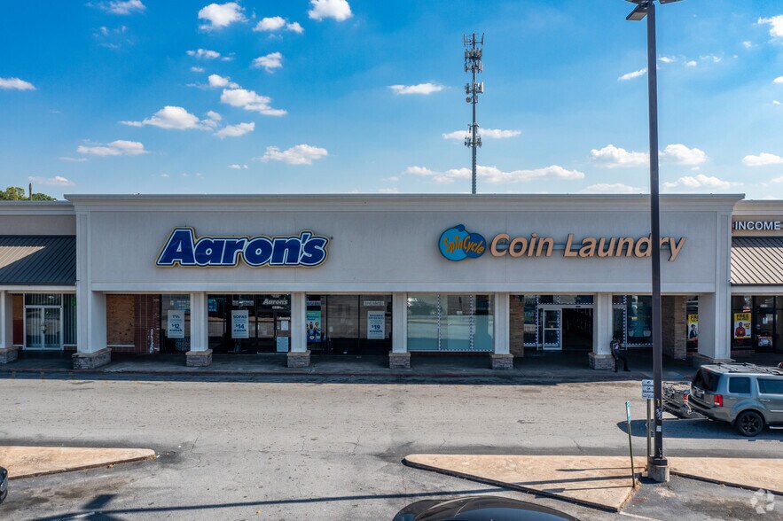More Photos Of 3435-3553 Memorial Dr, Decatur Storefront For Lease