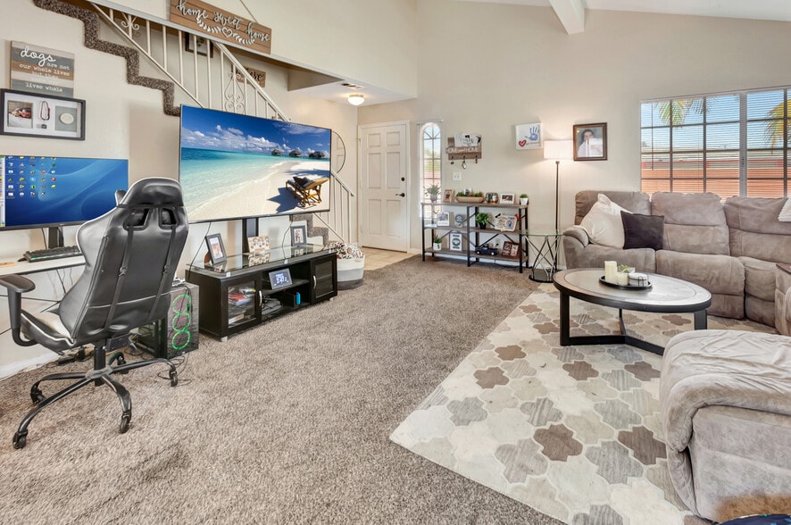 More Photos Of 12725 Barlin Ave, Downey Apartments For Sale