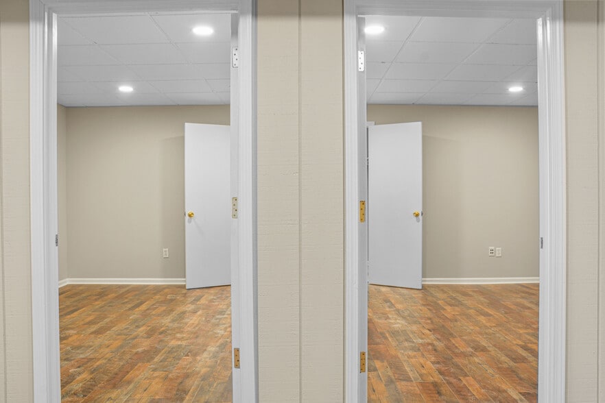More Photos Of 300 E Gold St, Kings Mountain Office For Lease