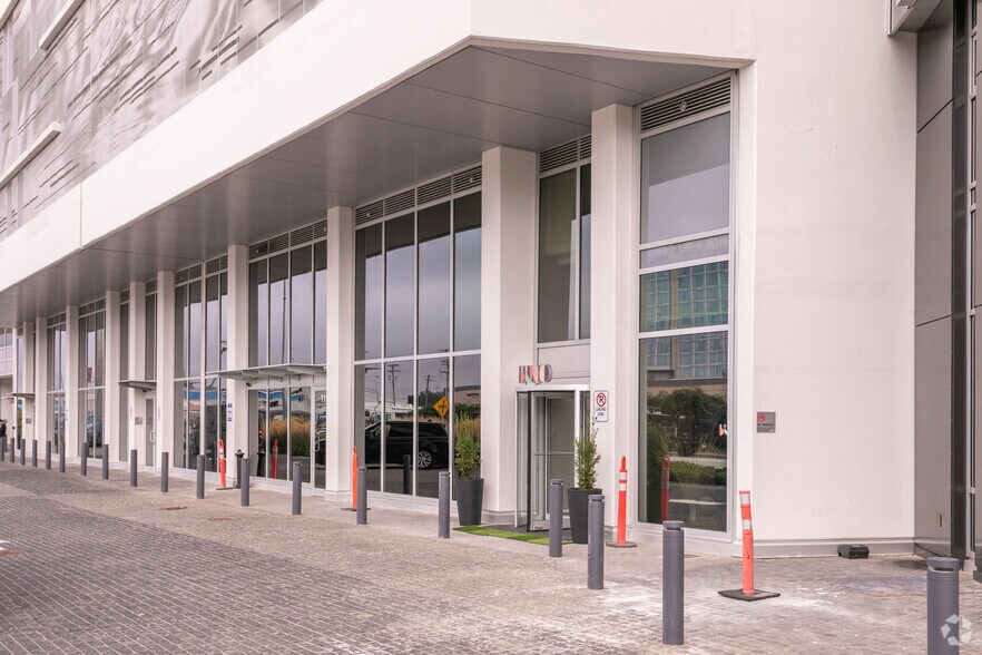 More Photos Of 8411 Bridgeport Rd, Richmond Office For Sale