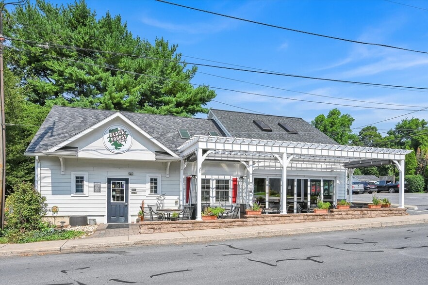 More Photos Of 301 W Main St, Ephrata Hospitality For Sale