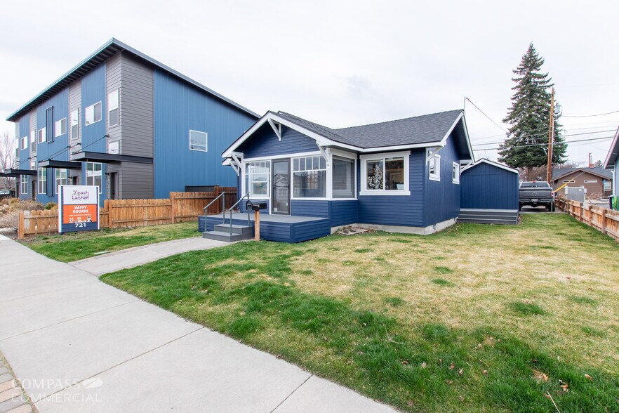 More Photos Of 721 SW 10th St, Redmond General Retail For Sale