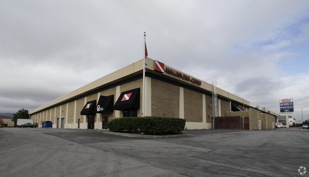 More Photos Of 1119 Industrial Rd, San Carlos General Retail For Lease