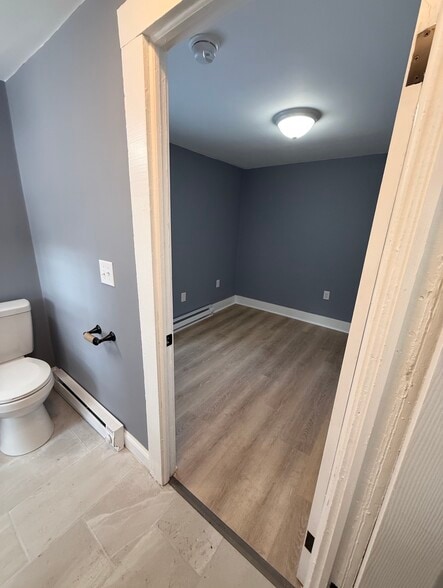 More Photos Of 2 Lyon St, Putnam Apartments For Sale