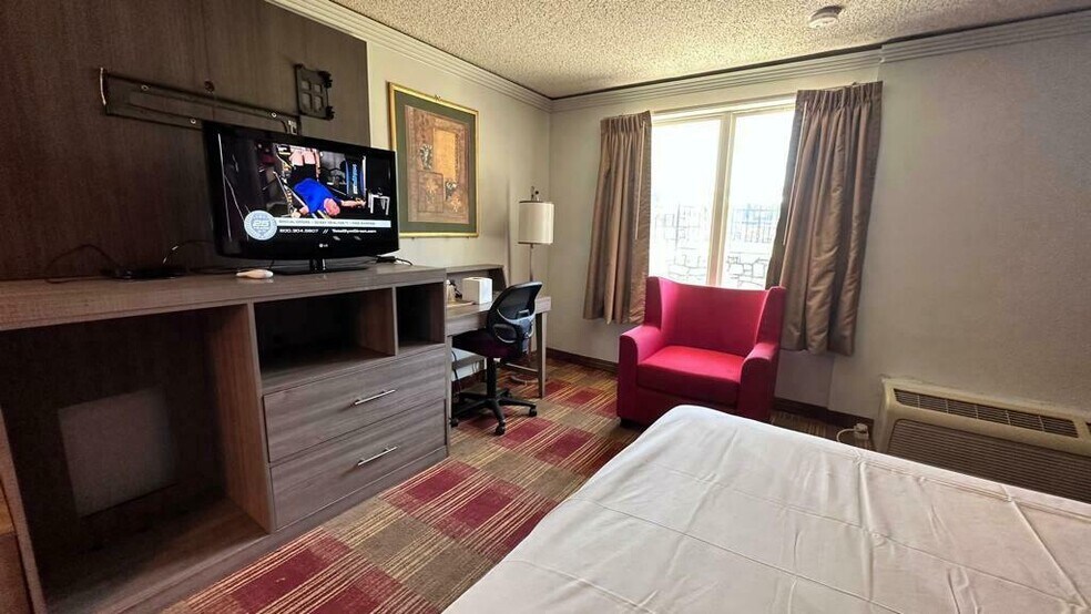 More Photos Of 4142 S Noland Rd, Independence Hotel For Sale