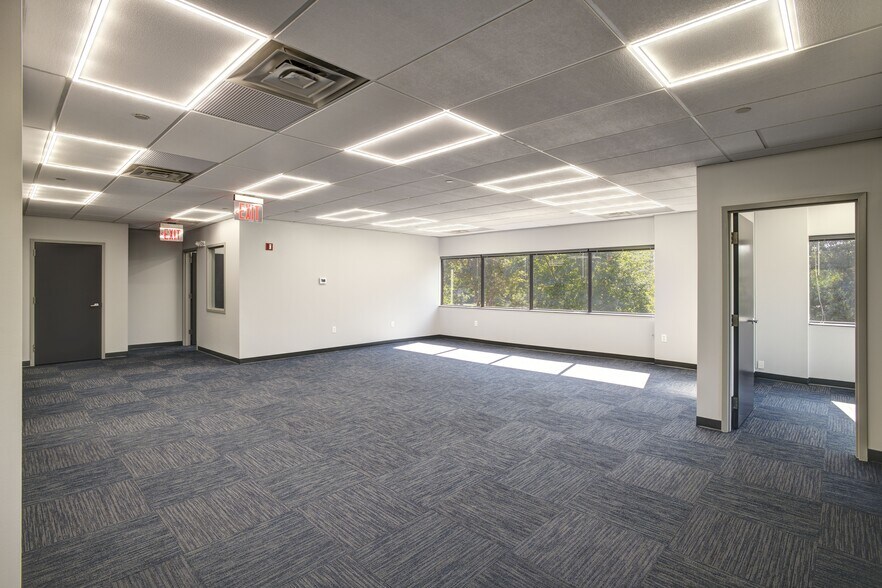 More Photos Of 5 Vaughn Dr, Princeton Office For Sale