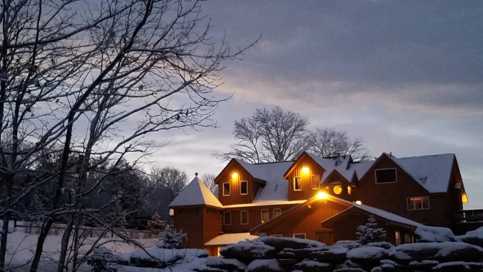 More Photos Of 218 NY-296, Windham Hotel For Sale