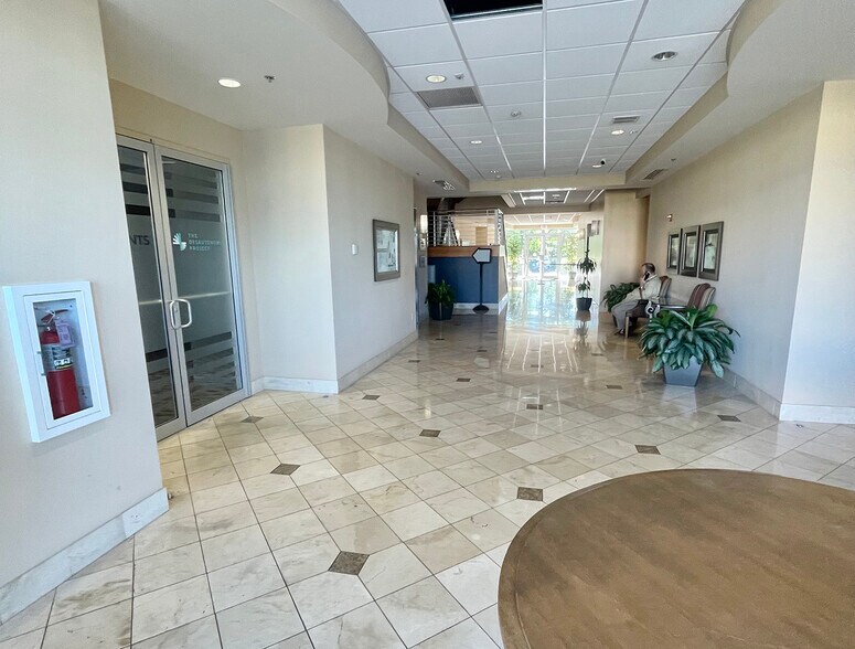 More Photos Of 4592 Ulmerton Rd, Clearwater Office For Lease