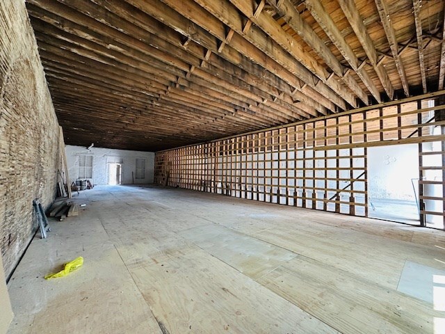 More Photos Of 110 S Grant St, Fitzgerald Flex For Sale