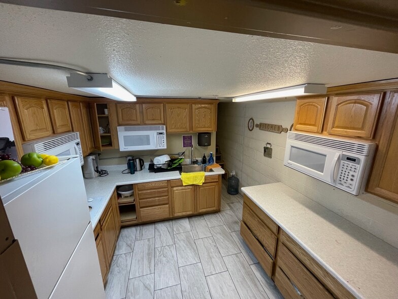 More Photos Of 890 E Sahara Ave, Las Vegas Religious Facility For Sale