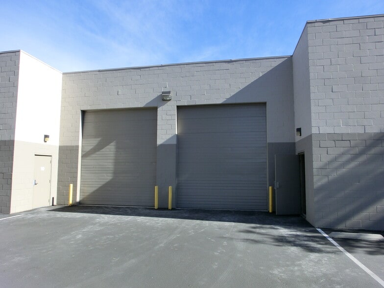 More Photos Of 1504 Columbia Ave, Riverside Manufacturing For Lease