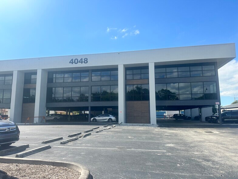 More Photos Of 4048 Evans Ave, Fort Myers Medical For Lease